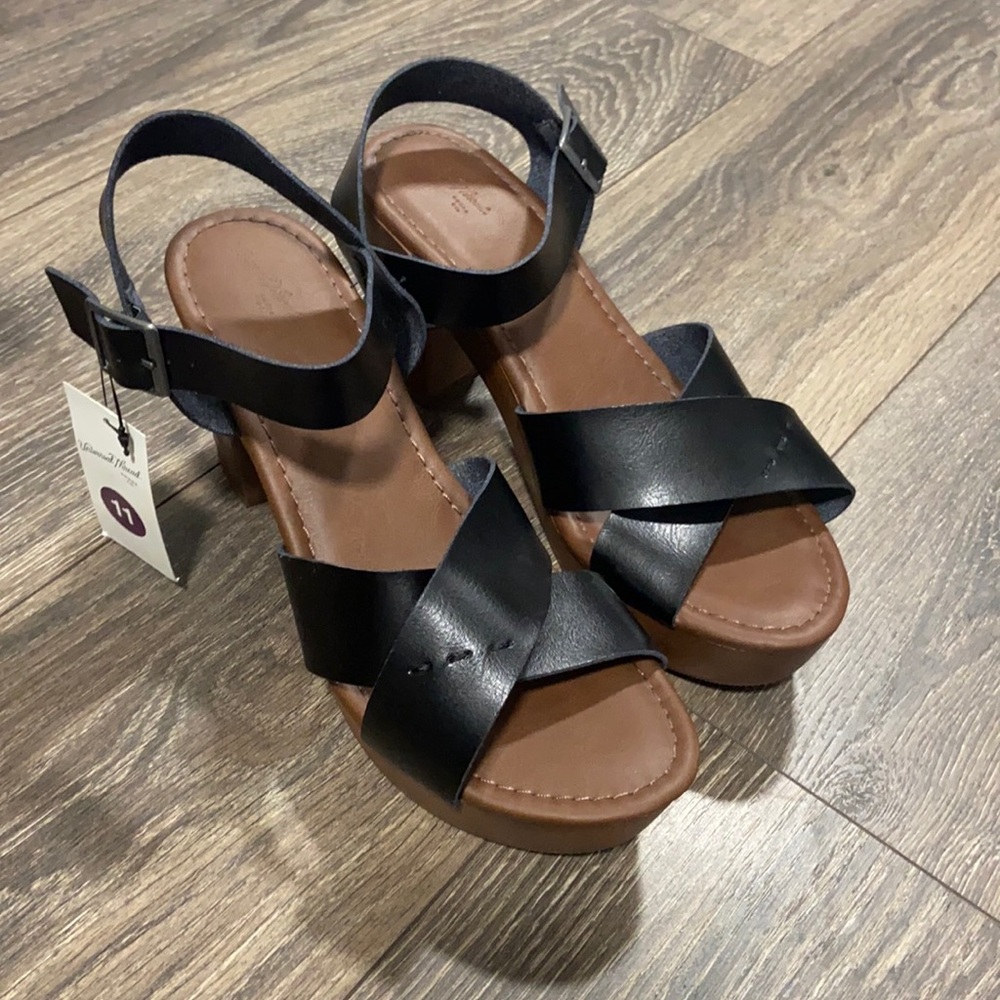 Cute clogs, perfect add-on to any girls collection